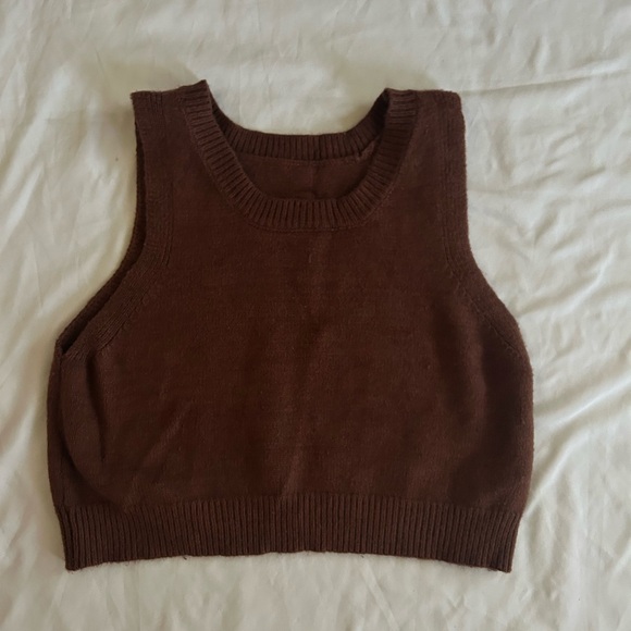 Tops - Brown Sleeveless Knit Top